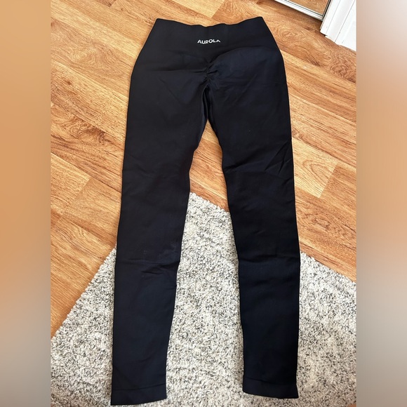 NWOT Aurola Leggings - Picture 2 of 4
